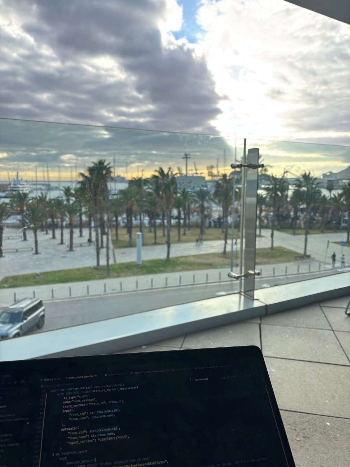 Coding outside on the Barcelona promenade